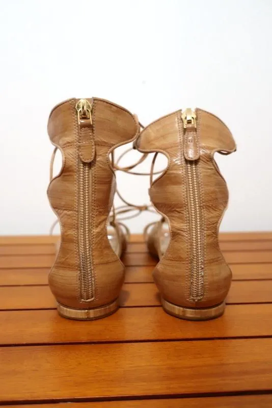 Sandales Gladiator Alexandre Birman Beige en Peau d'Anguille Taille 38.5 à Lacets Plate