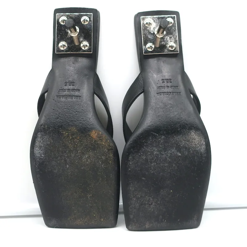 Balenciaga Sandales à lanières métalliques 40 en cuir noir Taille 36.5 Talons compensés