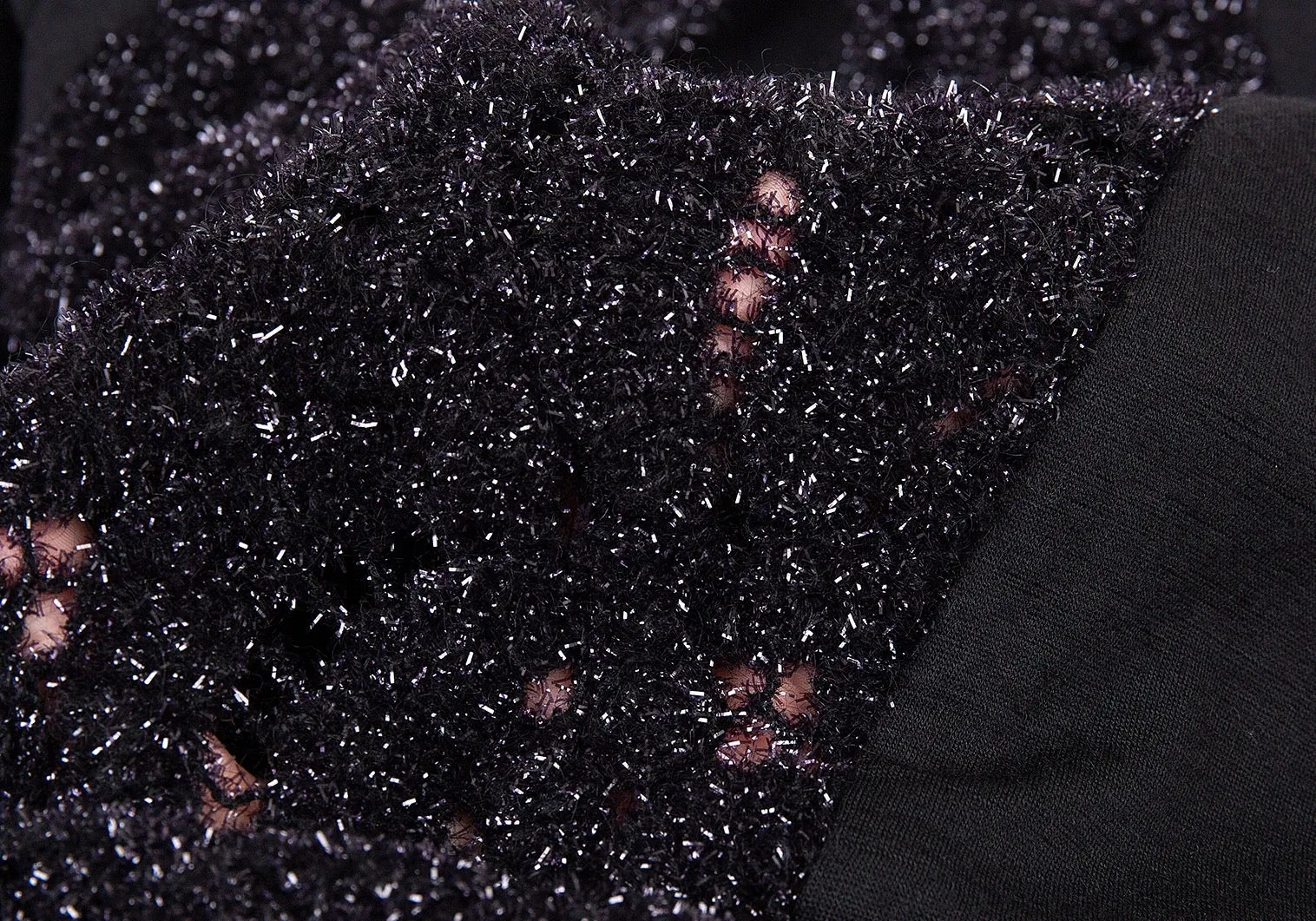 Comme des Garcons Japan. Tricot. Robe longue noire avec design pailleté à l'avant
