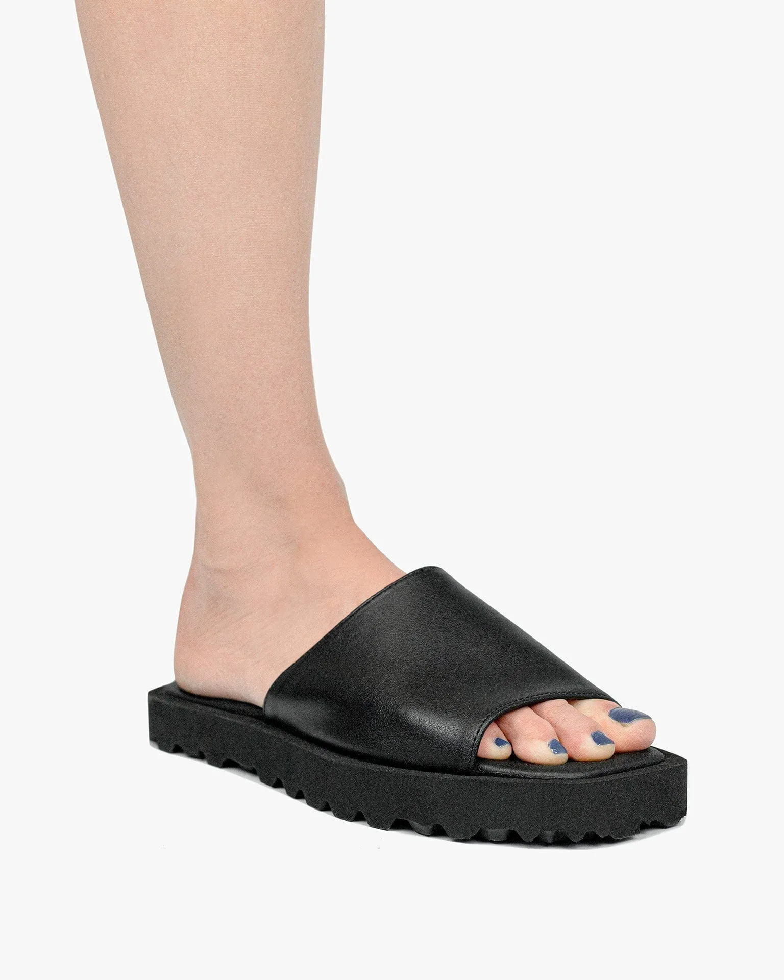 Desserto® Sandales plates en cuir végan de cactus | Noir