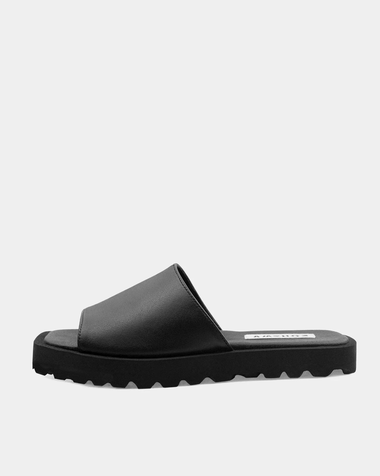 Desserto® Sandales plates en cuir végan de cactus | Noir