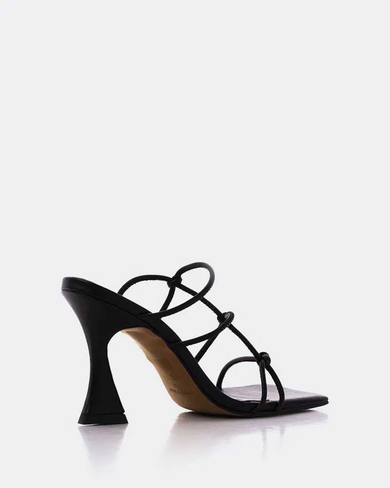 Elise Cuir Noir