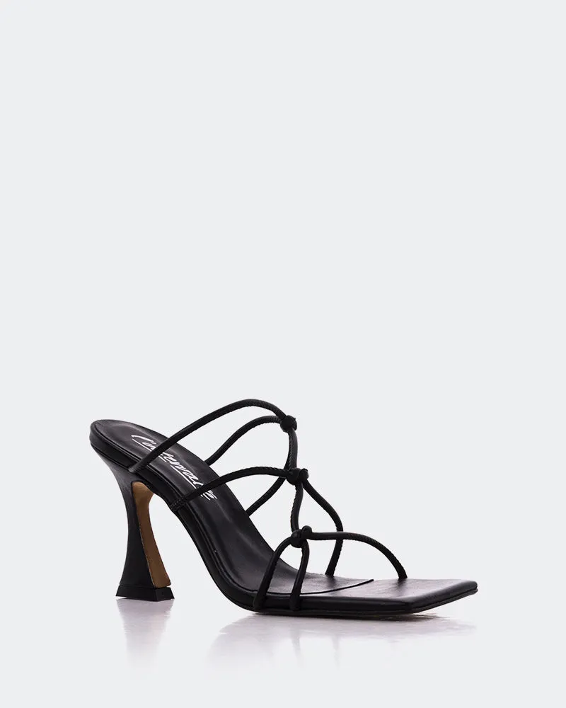 Elise Cuir Noir