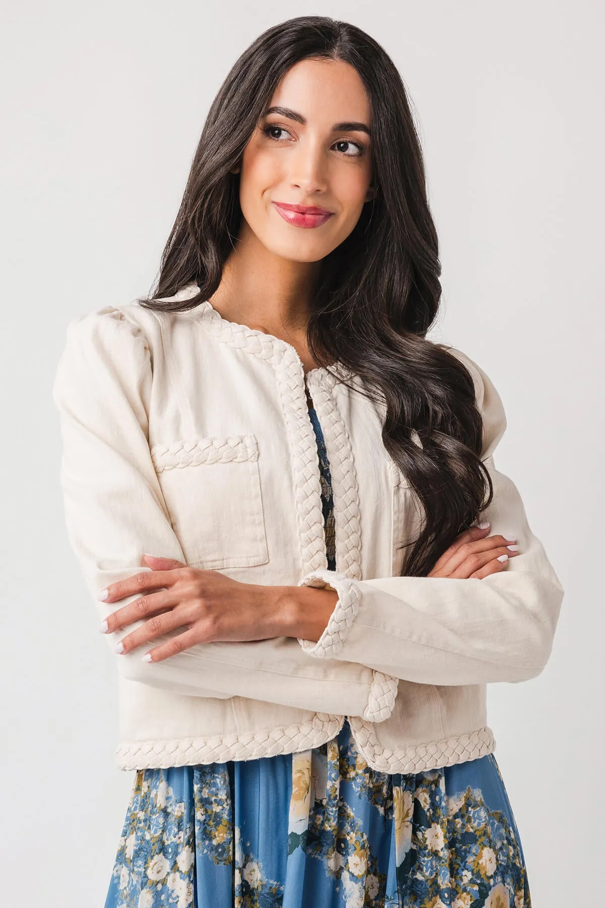 Veste en denim Fate avec passepoil tressé