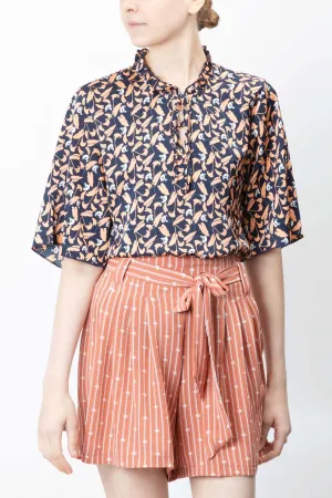 Blouse à col noué imprimée florale
