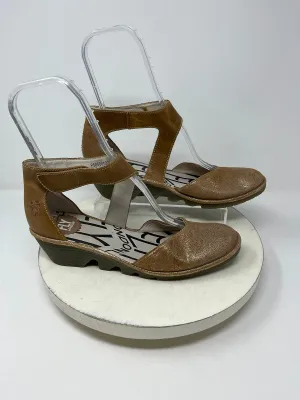 Sandales Fly London Taille 10.5/11 (41) Beige & Or Craquelé