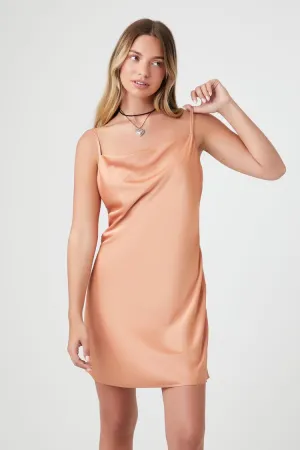 Forever 21 Robe de nuit satinée à capuche courte Amande toastée Forever 21