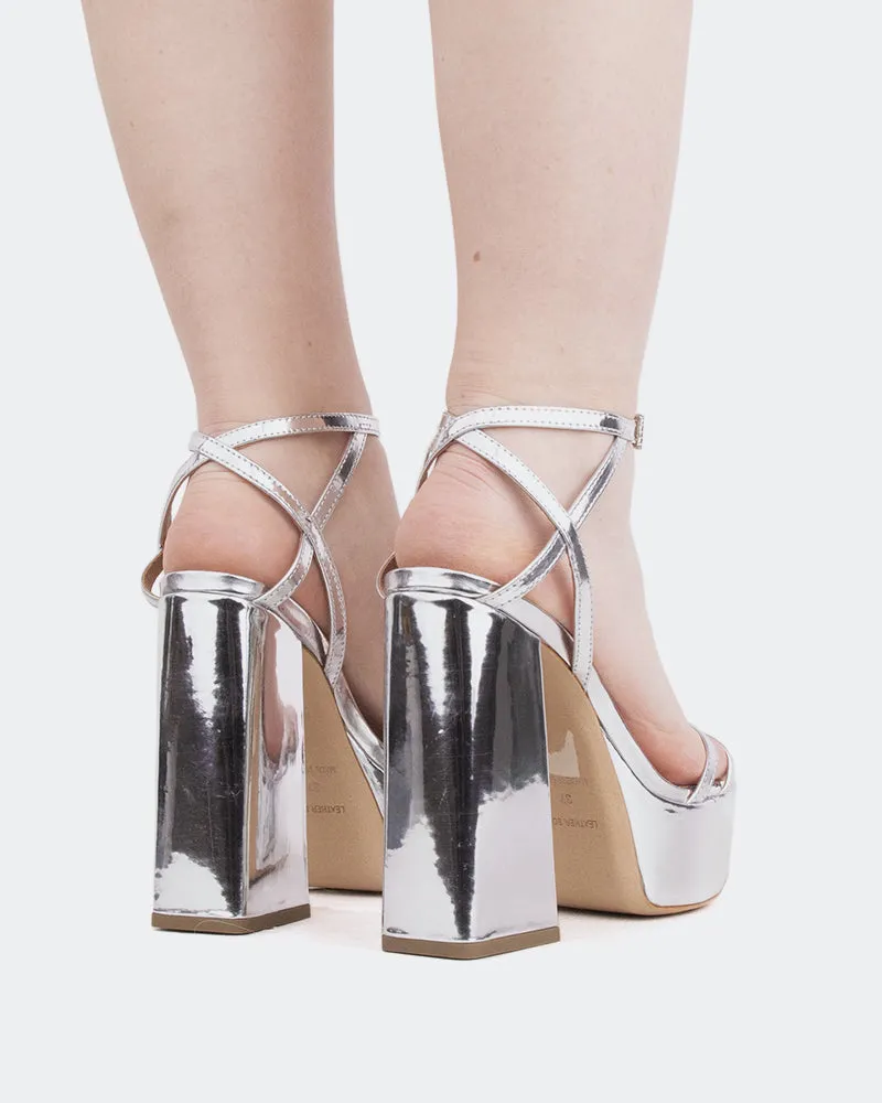 Fremont, Cuir argenté