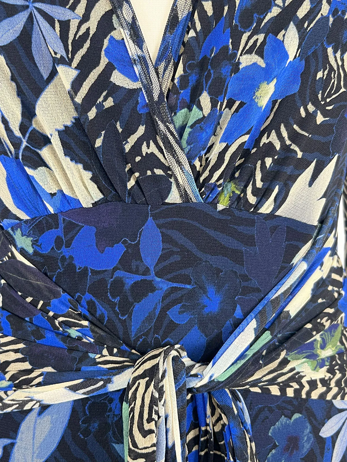 Robe tropicale fleurie Fuzzi taille 18 bleu et beige