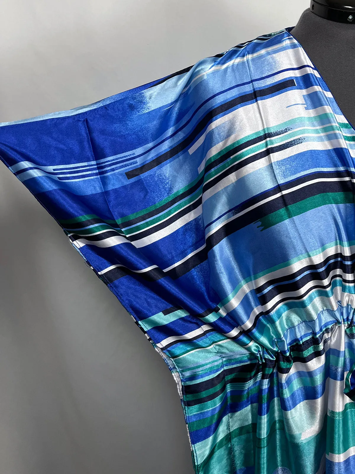 Generation 524 Taille Ouverte Caftan Rayé Bleu et Blanc NEJ
