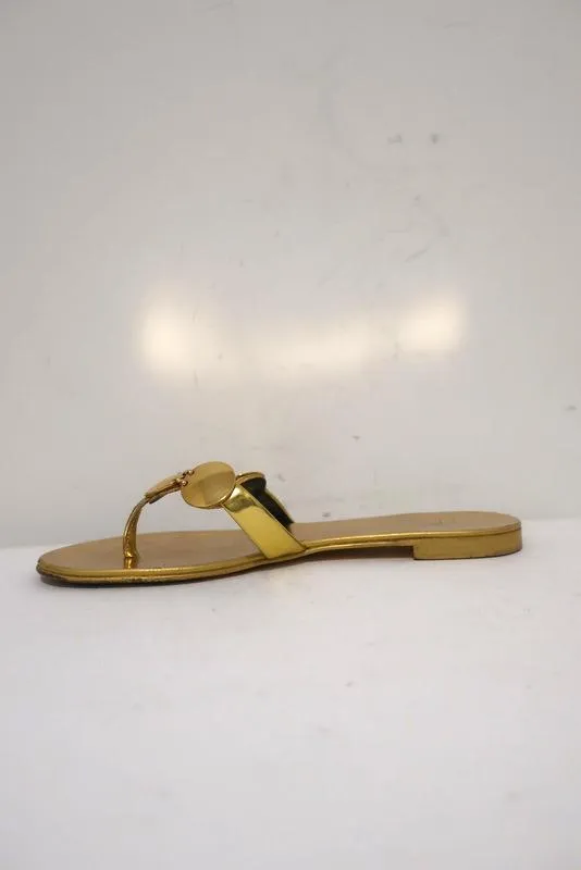 Giuseppe Zanotti Sandales à Brides Postérieures Plate avec Détails Disque en Cuir Métallisé Or Taille 36