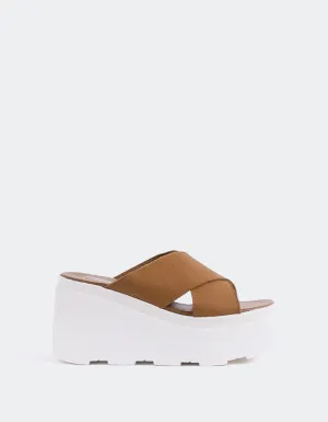 Cuir marron reconnaissant
