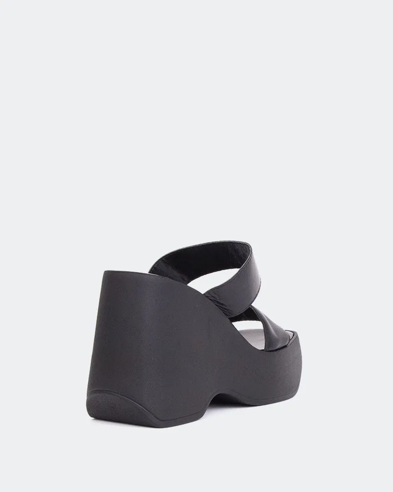 Hadid en cuir noir