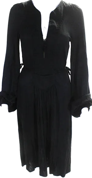 Isabel Marant Paris. Robe mi-longue en jersey à manches longues et encolure en V avec ceinture nouée - Noir