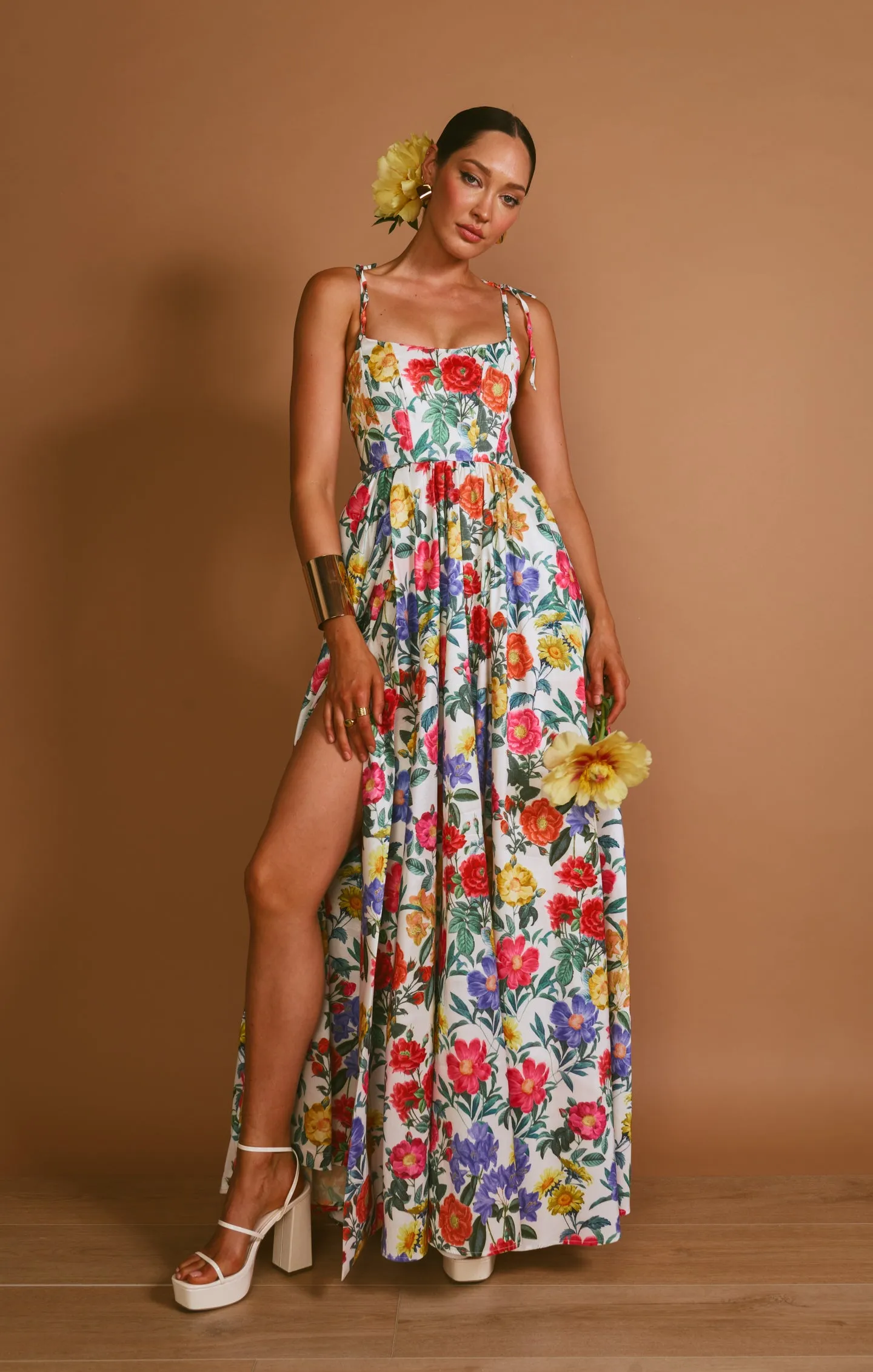 Robe longue Juliet ~ Pivoine charmante en taffetas blanc