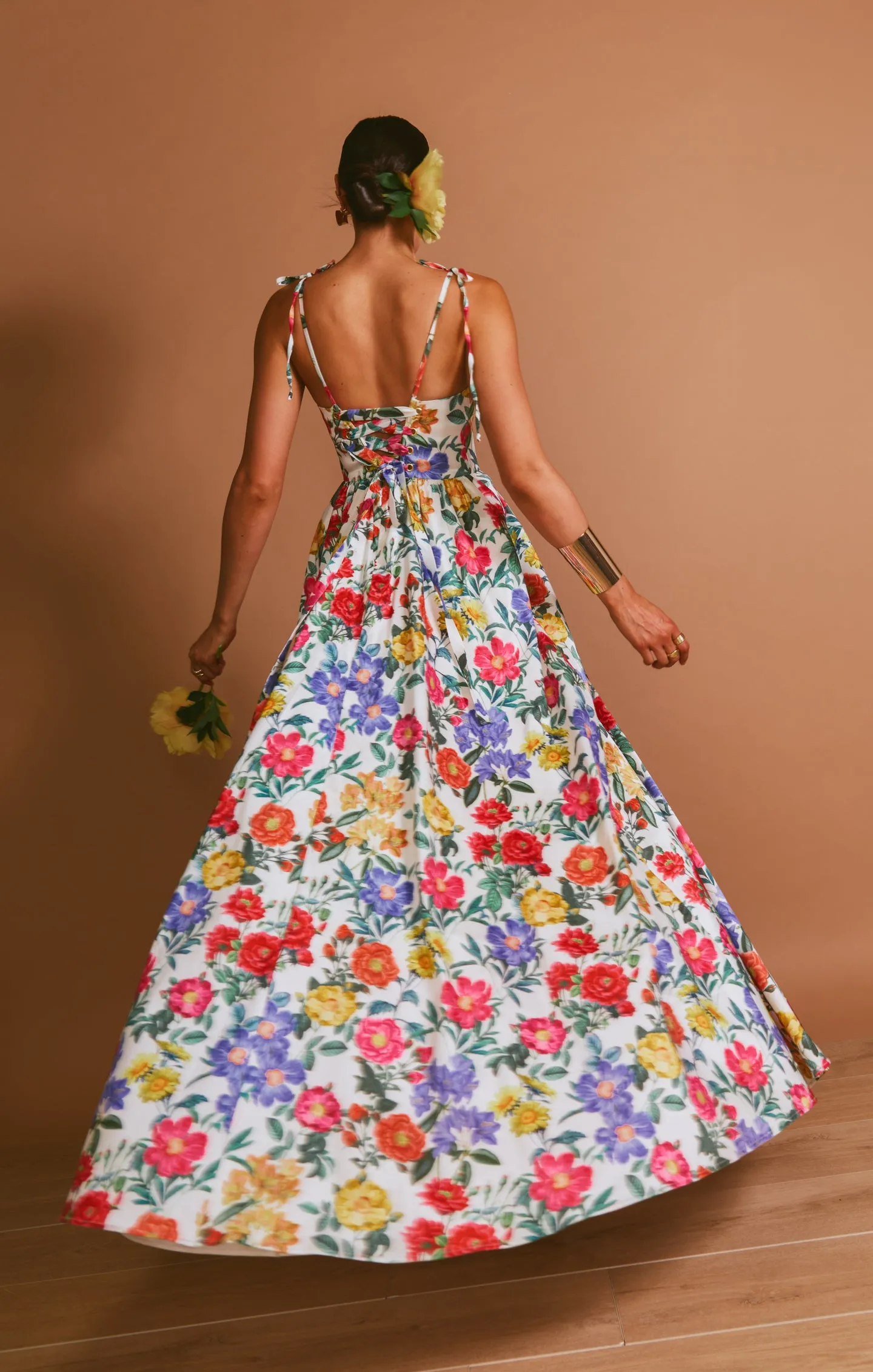 Robe longue Juliet ~ Pivoine charmante en taffetas blanc