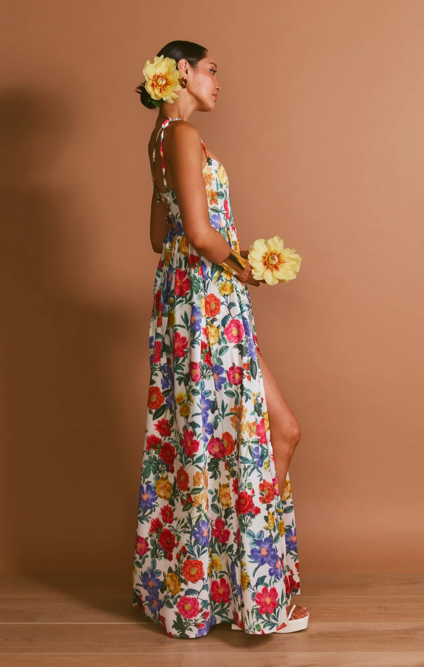 Robe longue Juliet ~ Pivoine charmante en taffetas blanc