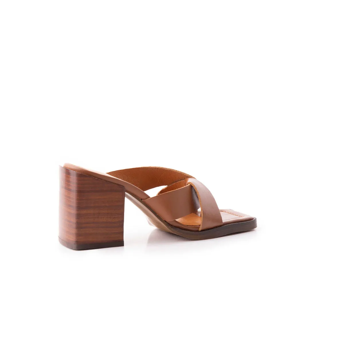 Justina Tan Cuir