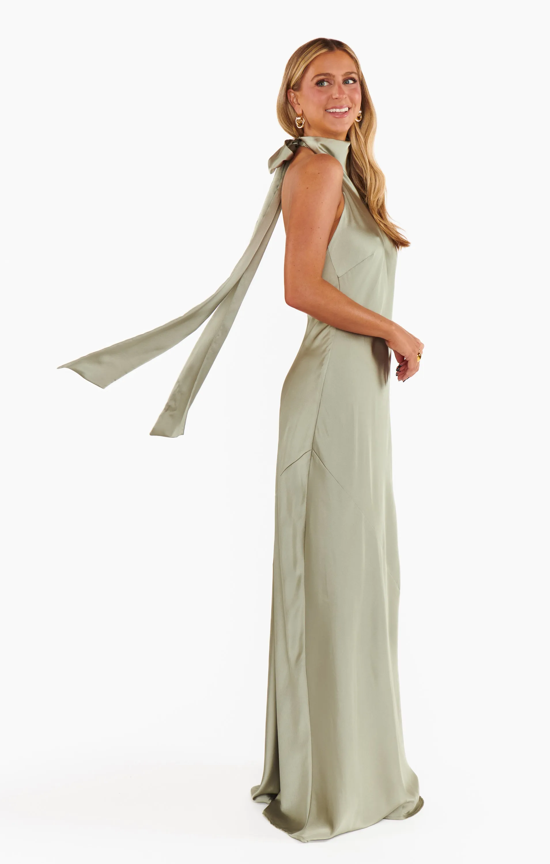 Robe longue Lisa ~ Satin luxe vert mousse