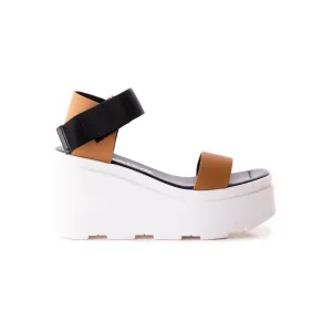 Myo Tan Cuir