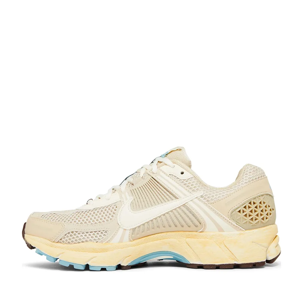 NIKE ZOOM VOMERO 5 FLOCONS D'AVOINE (NOUVEAU)