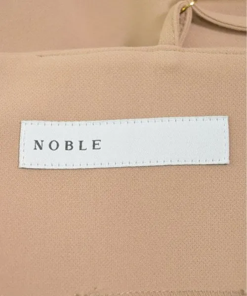 ROBES NOBLE
