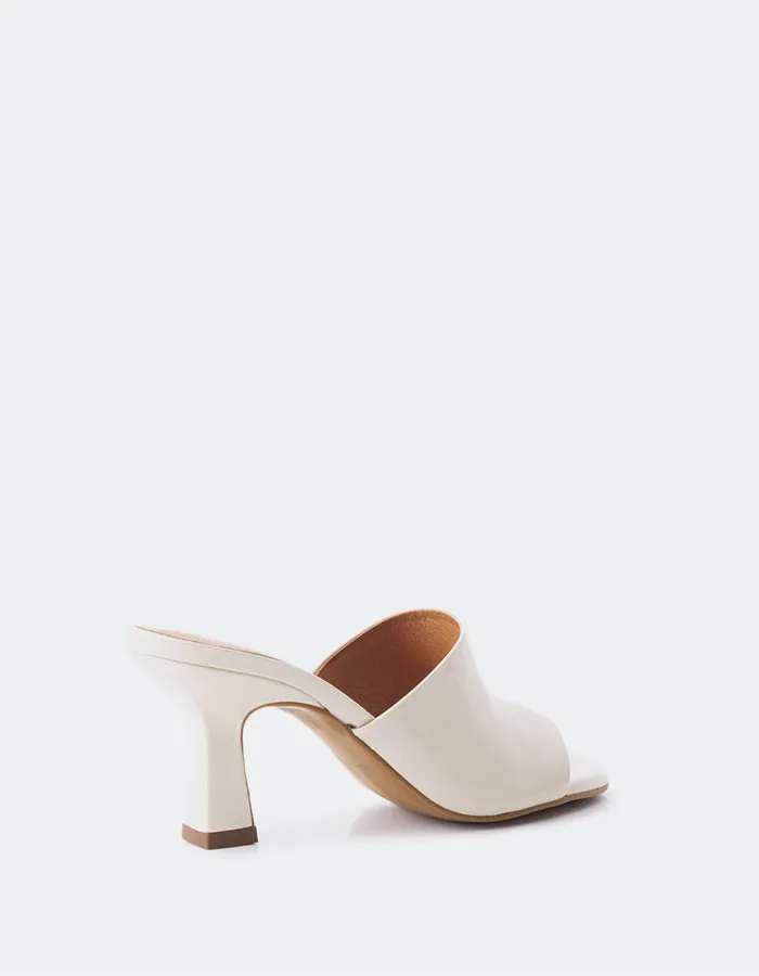 Cuir blanc cassé pinto