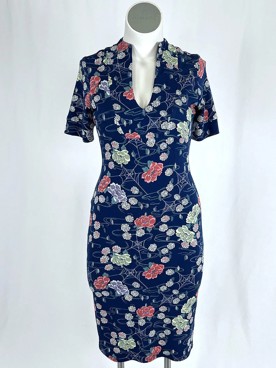 Robe rétro asiatique Pinup Couture Taille 12 en marine et rose à motifs floraux