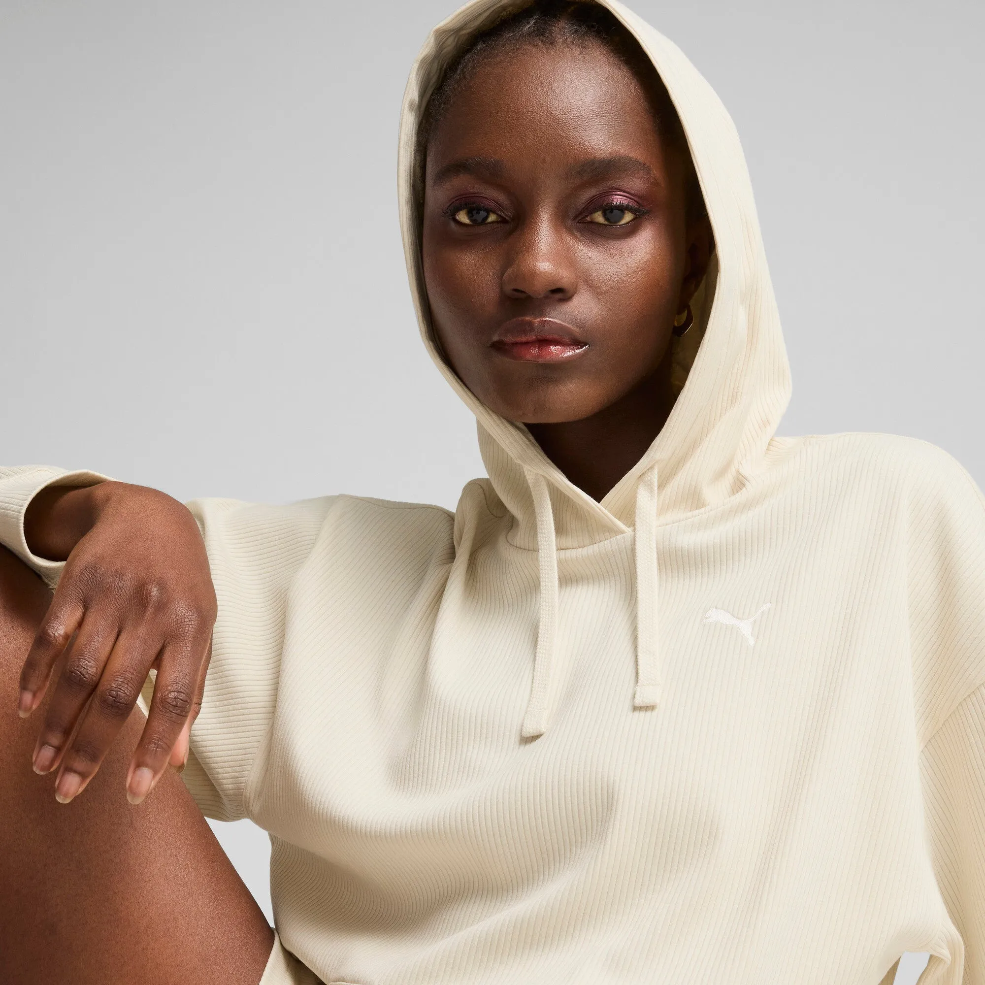 PUMA Sweat à capuche confortable en côtes pour femme ESS ELEVATED