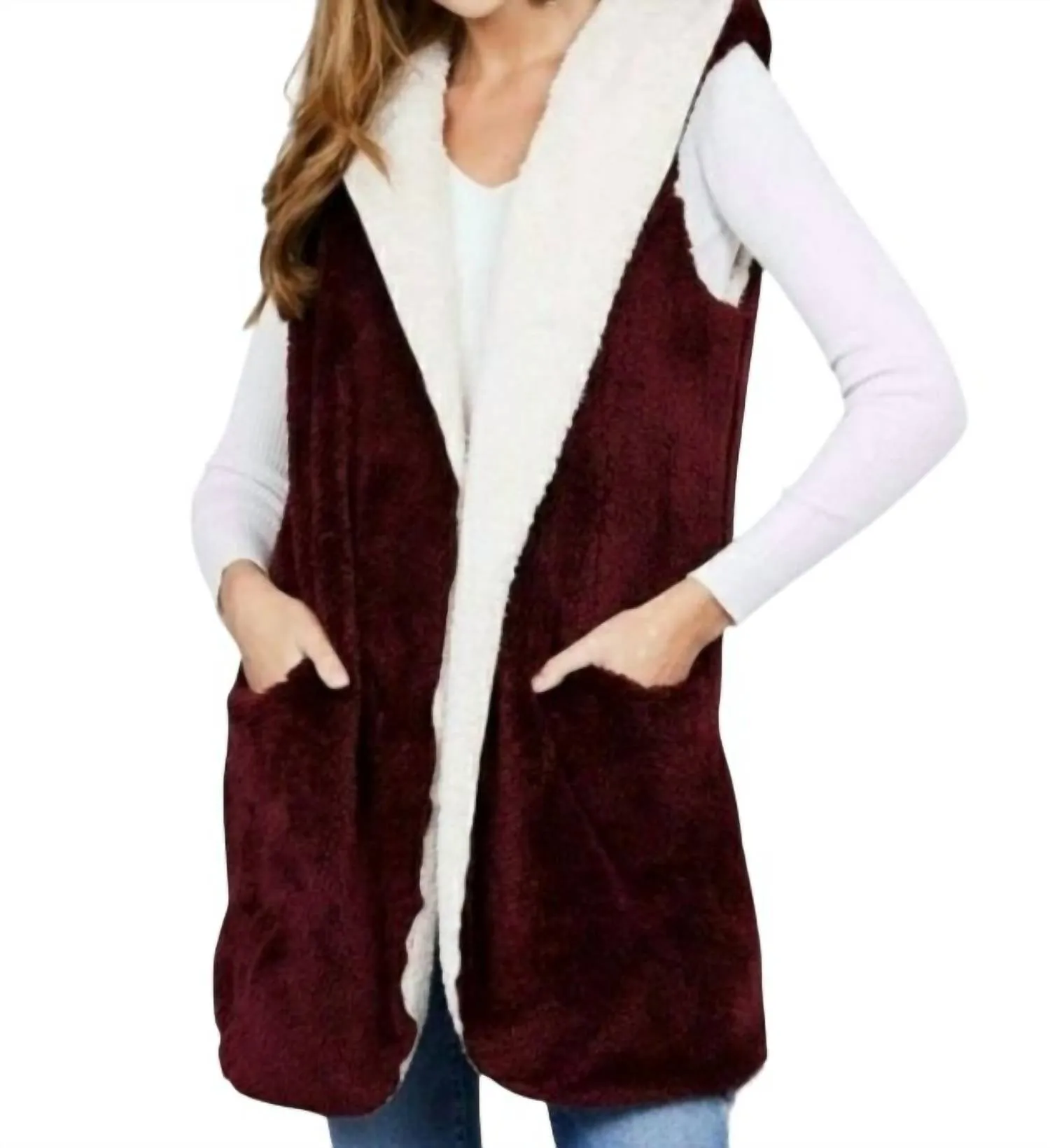 Veste en fourrure réversible bordeaux et crème