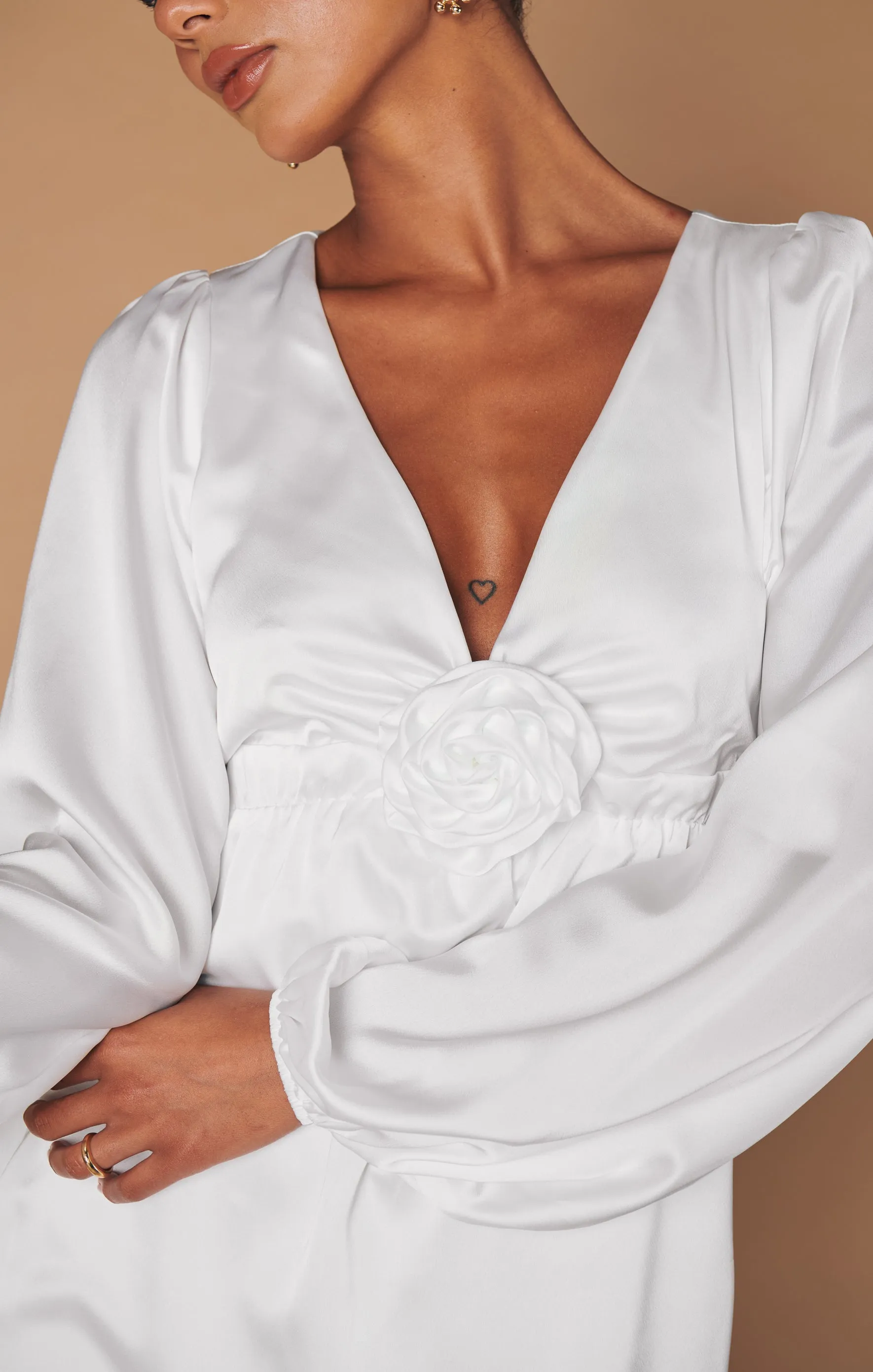 Robe courte Rosetta ~ Satin luxe ivoire