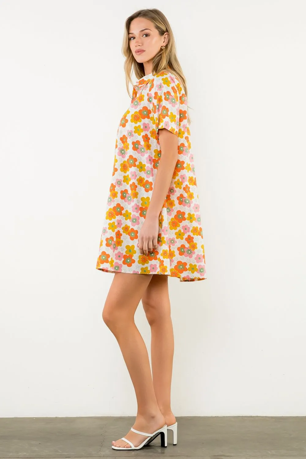 Robe Silvy à col boutonné et coupe évasée
