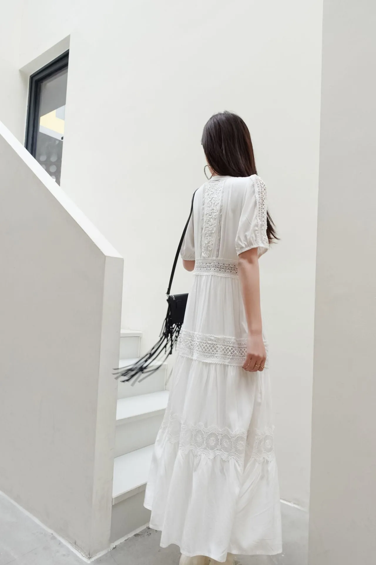 Robe blanche à col en V Summer Lace