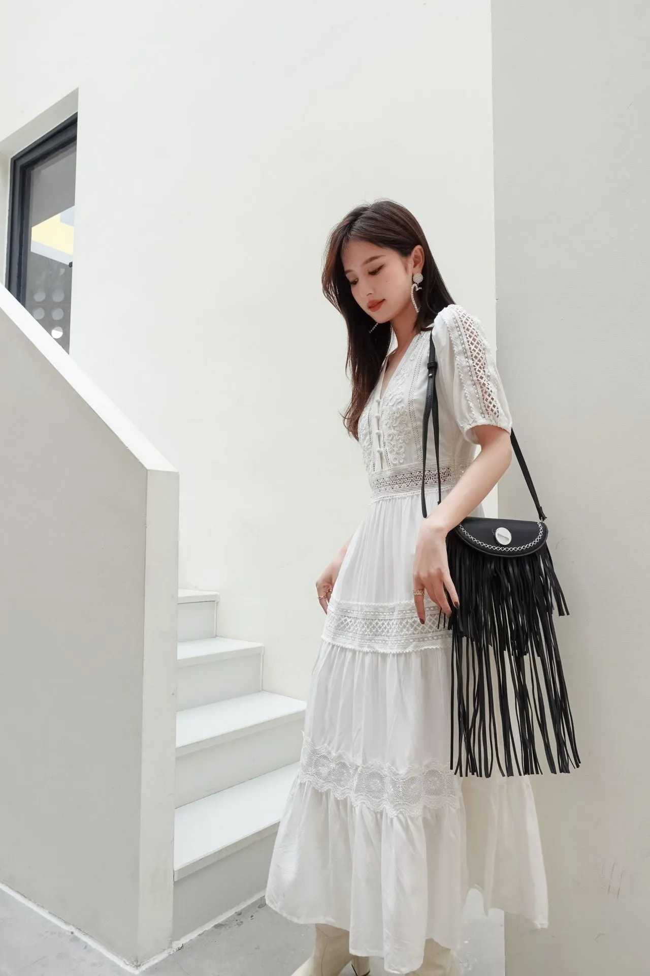 Robe blanche à col en V Summer Lace