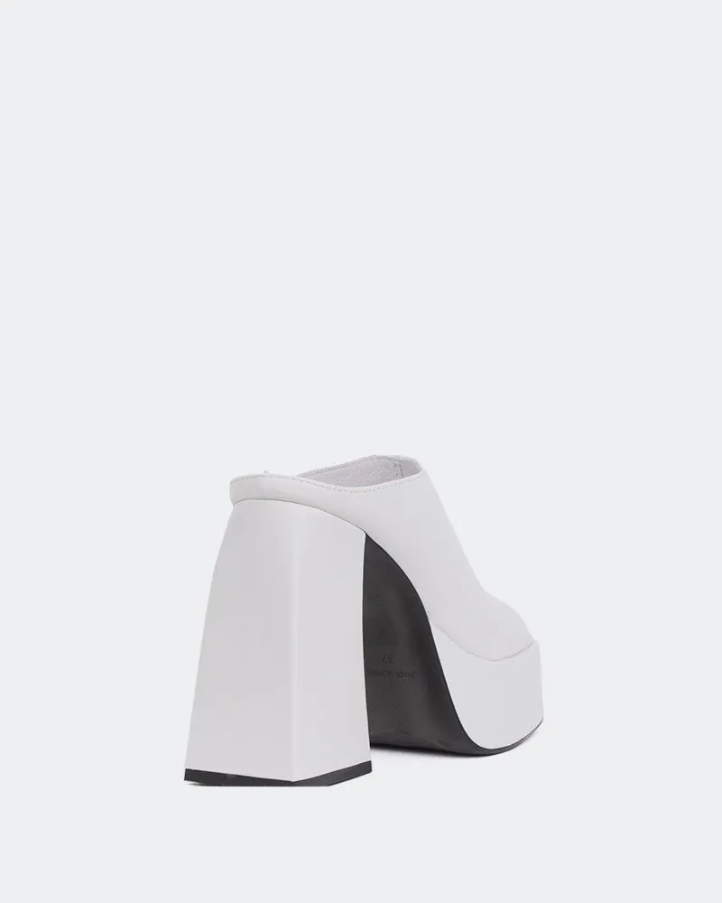 Cuir Blanc Tabou