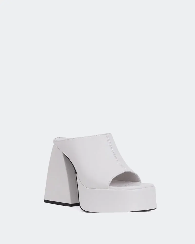 Cuir Blanc Tabou