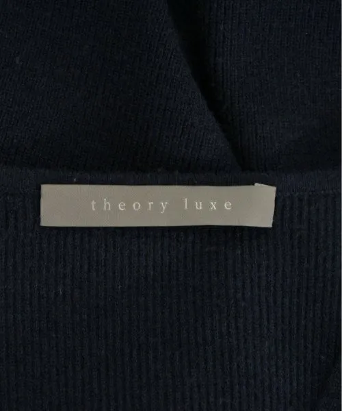 Robes de Luxe Theory