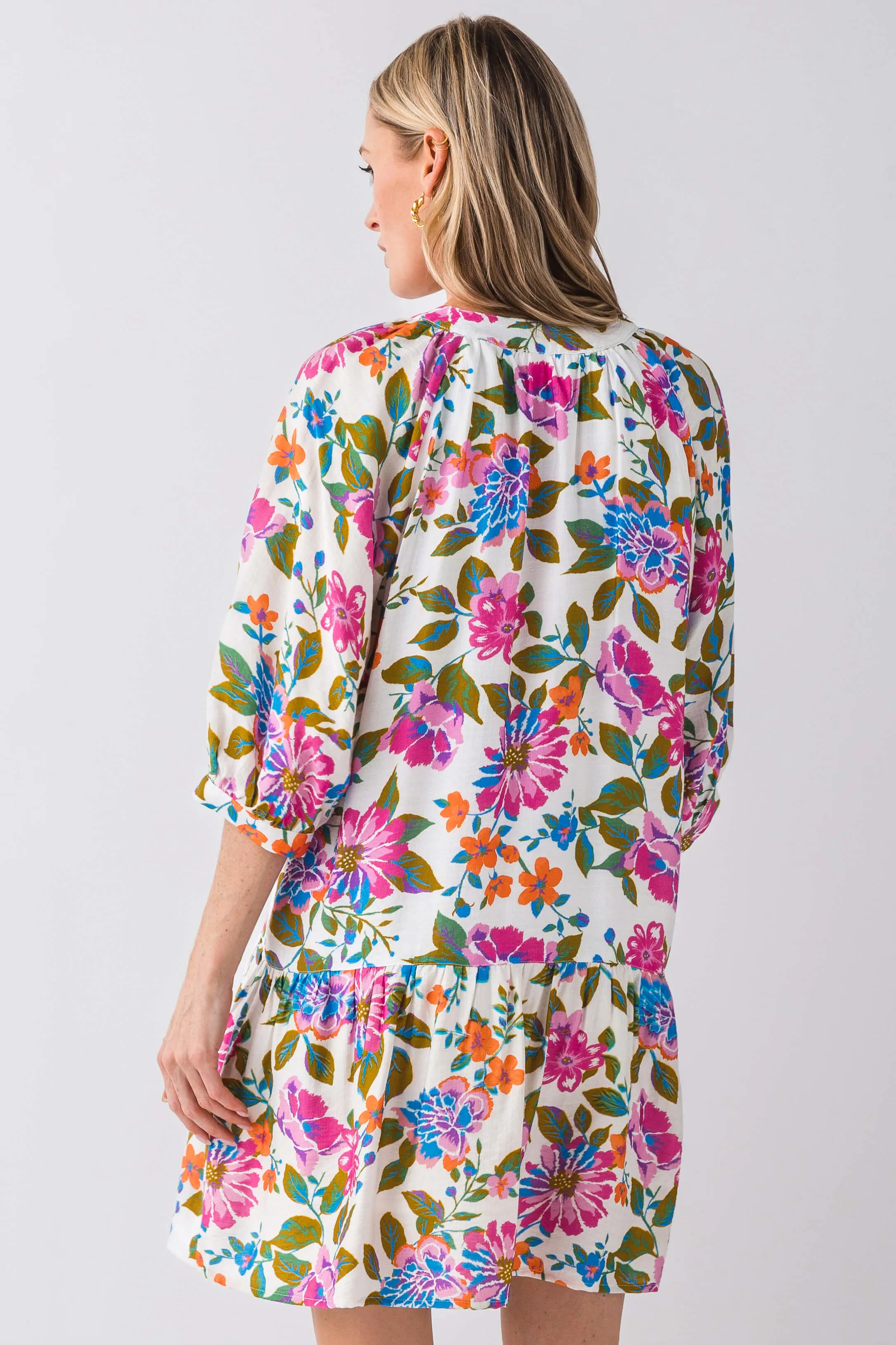 Robe THML à imprimé floral avec encolure décalée et manches 3/4
