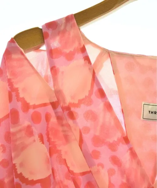 Robes à trois étages