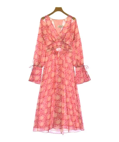 Robes à trois étages