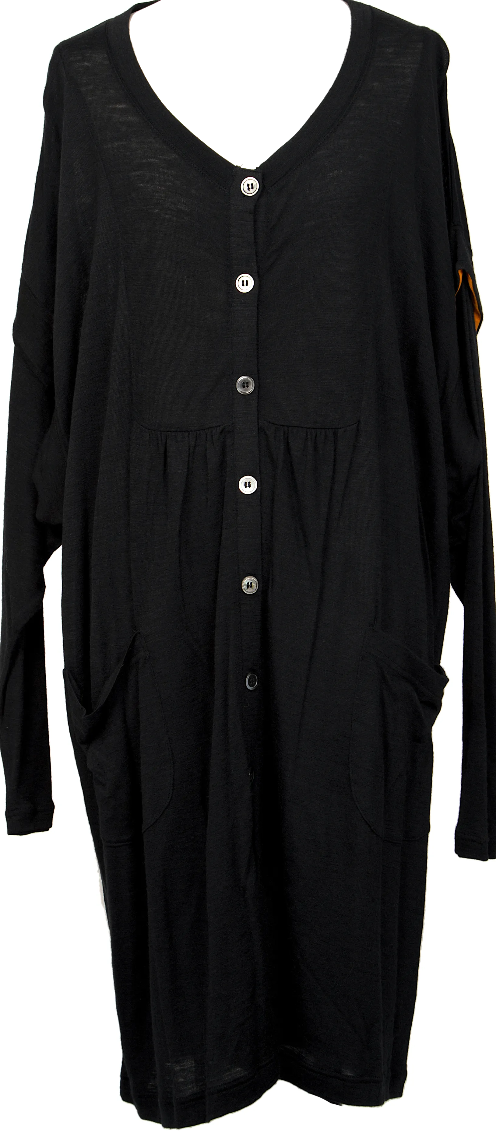 TSUMORI CHISATO JAPAN. NEUF. AVEC ÉTIQUETTES. Robe en laine et rayonne noire à boutons