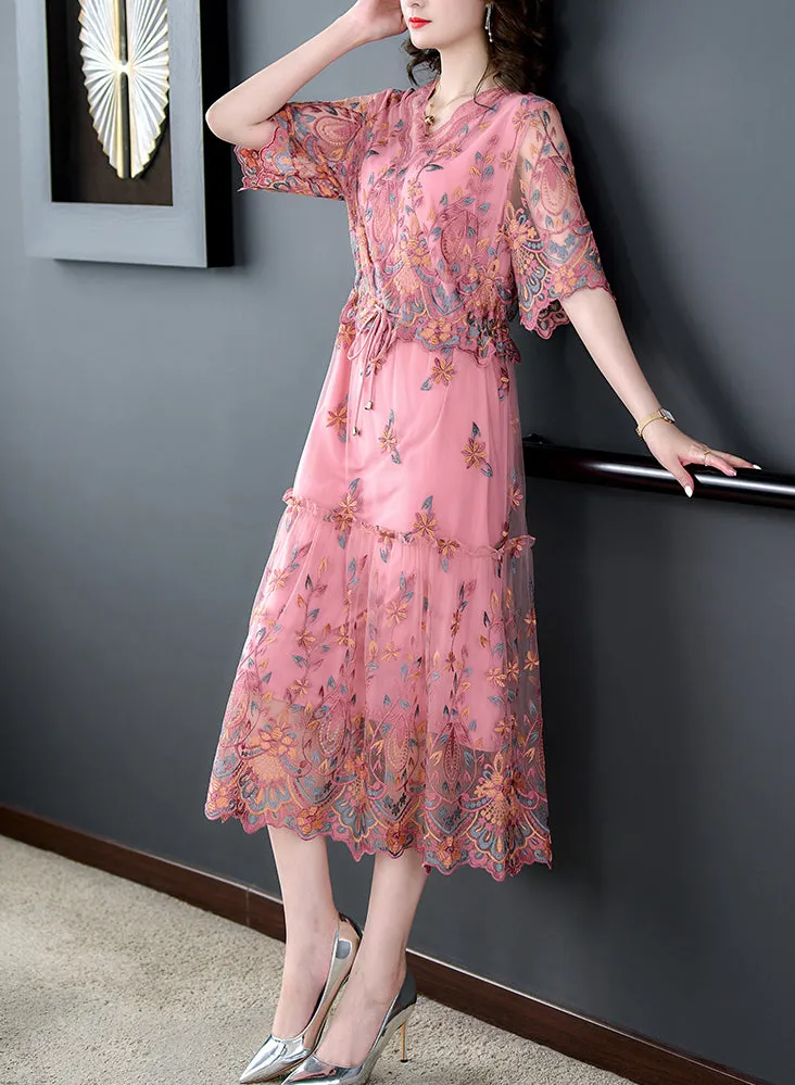 Robes élégantes pour femmes à col en V, broderies et manches courtes, tendance