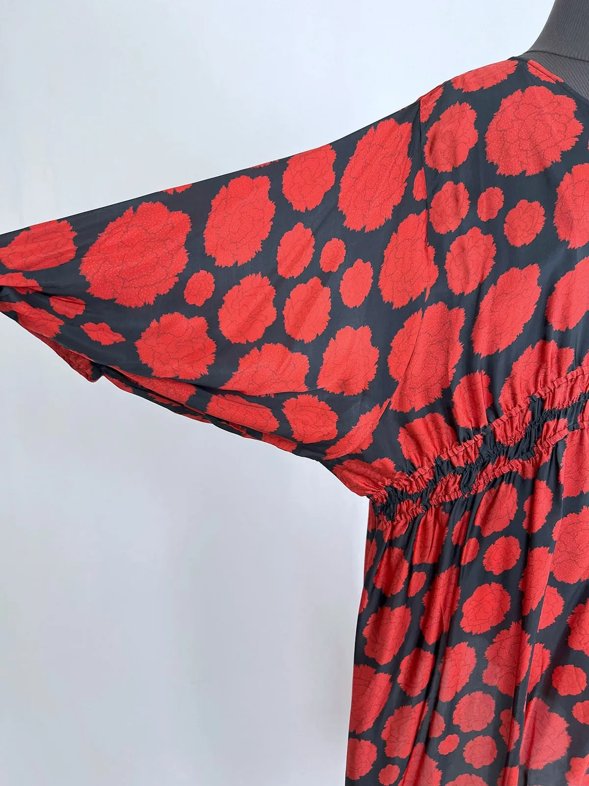 Robe florale noire et rouge Wray Taille 5XL (30W) NEJ